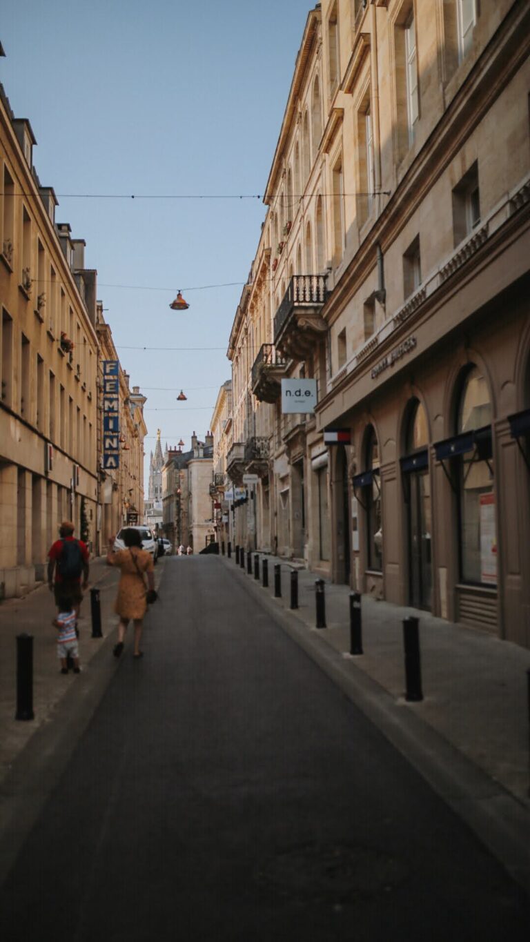 9E42A496-BAA4-4BCE-A44E-9EFAF7E23942